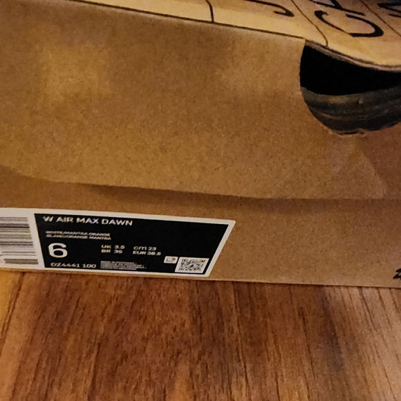 Nike Air Max Dawn sz 6 - Picture 6 of 6